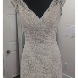 David’s bridal wedding dress size 4